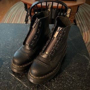 Dr. Martens Sinclair Leather Platform Boots - Size 9